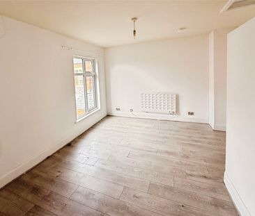 3 bedroom apartment to rent Kettering Road, Northampton, Northampto... - Photo 1