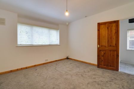 3 bed semi-detached house to rent in Heacham Drive, Leicester, LE4 - Photo 3