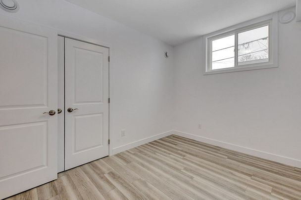 For Lease - 285 B Montfort Street Unit# B, Vanier and Kingsview Park, Ontario - Photo 1