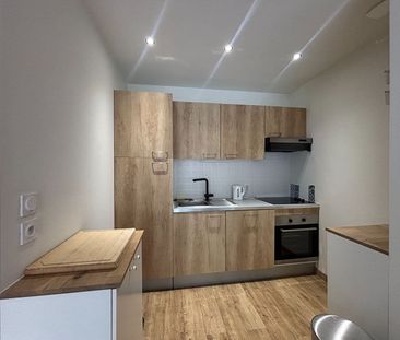 APPARTEMENT T2 MEUBLE - 47M² - REIMS CENTRE - Photo 6