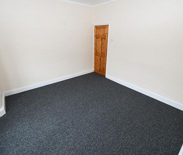 3 bedroom maisonette to rent - Photo 5