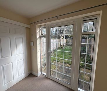 Bartletts Court, Ash Vale, Aldershot, GU12 - Photo 4