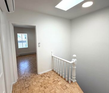 VISITE LIBRE, 2476 Rue Coursol, Montréal (Le Sud-Ouest), QC H3J - Photo 2