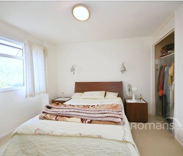 Greenfields, Maidenhead, SL6 - Photo 4