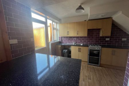 Downton Road - Photo 3