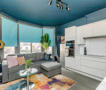 1 bedroom in a house share to rent - Photo 3