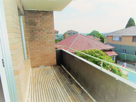 Earlwood - Photo 3