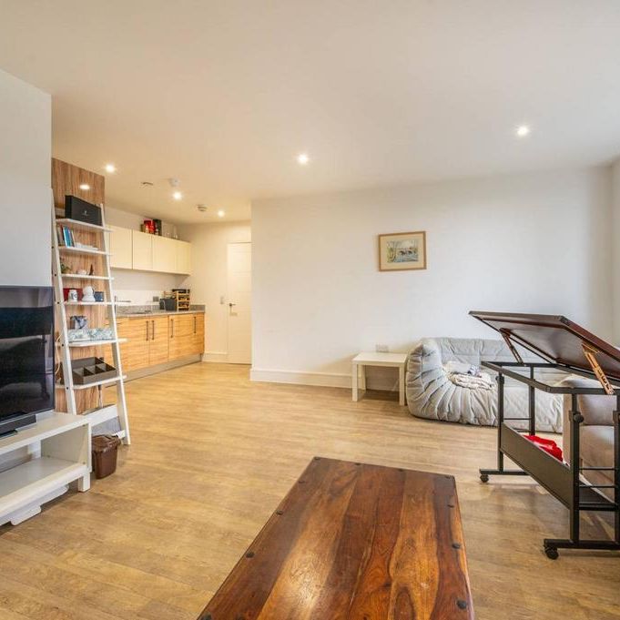 2 bedroom flat to rent - Photo 1