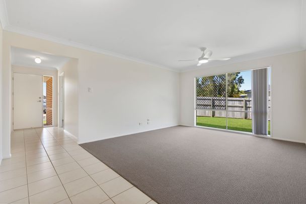 Modern and Spacious Living in Victoria Point ! - Photo 1