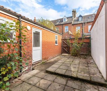 1 bedroom flat to rent - Photo 6