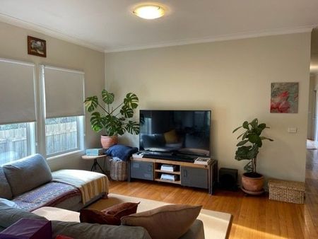 Great Family Home - Photo 4