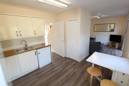 35 Hermitage Road - Photo 3