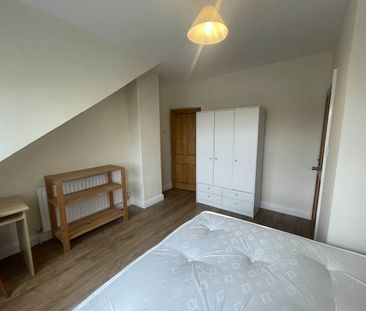 Low Lane (Room 3), Horsforth, Leeds - Photo 2