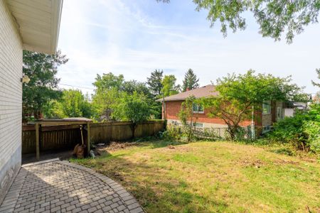For Lease - 67 Woodthorpe Road, Toronto, Ontario - Photo 3