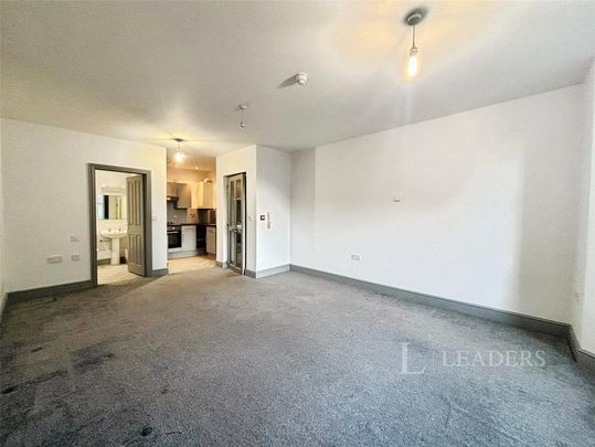 1 bedroom flat to rent - Photo 1