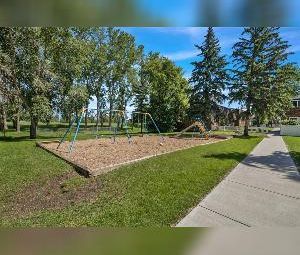 3 Bed 1.5 Bath Townhouse For Rent Sherwood Park - Photo 5