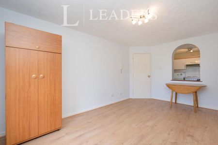 1 bedroom flat to rent - Photo 2