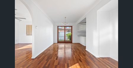 Spacious Family Home - Photo 2