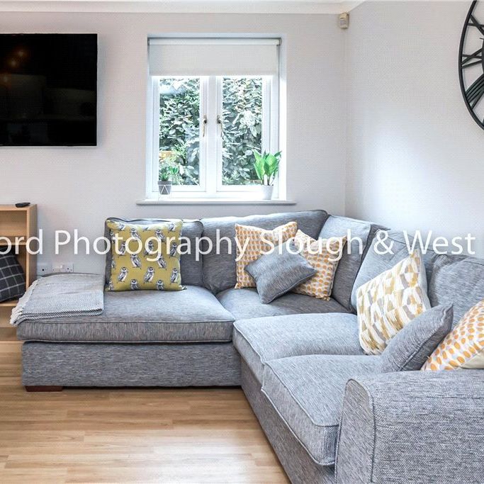 Broomfield, Guildford, Surrey, GU2 8LH - Photo 1