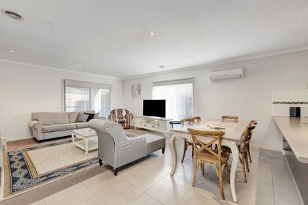 Family Home in Craigieburn - Photo 3