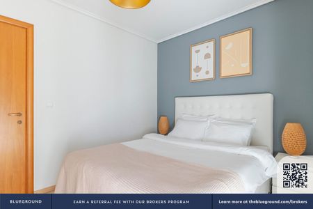 Ενοικίαση κατοικίας, 90 τ.μ., Γλυφάδα, 1.430 € - Photo 4