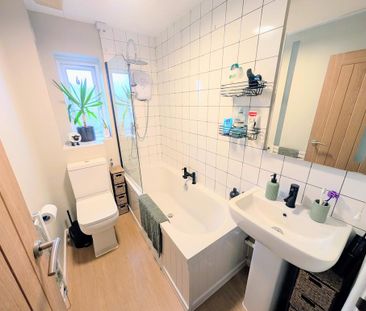 2 bedroom end of terrace house to rent - Photo 5