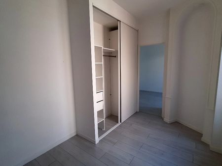 Location Appartement 2 pièces 56m² - Photo 2