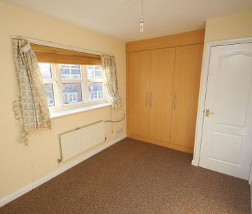 3 bedroom semi-detached house to rent - Photo 6