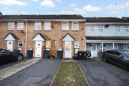 2 bedroom Terraced House to let - Photo 5