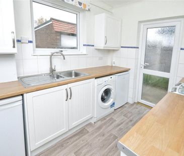 3 bedroom bungalow to rent - Photo 5