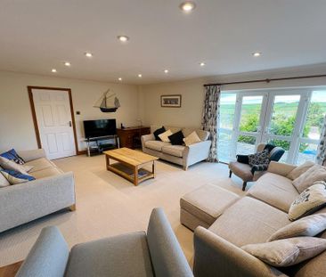 4 bedroom detached house to rent - Photo 2