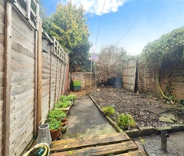 3 bedroom house to rent Hamilton Road, Worcester, WR5 - Photo 2