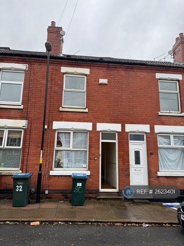 3 bedroom terraced house to rent - Photo 4