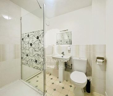 2 bedroom retirement property to rent - Photo 3