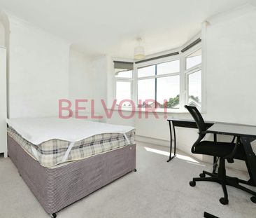 Semi-detached house to rent on - Photo 6