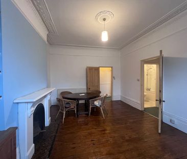 1 Bed Flat, Lee High Road, SE12 - Photo 2