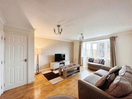 4 bedroom semi-detached house to rent - Photo 3