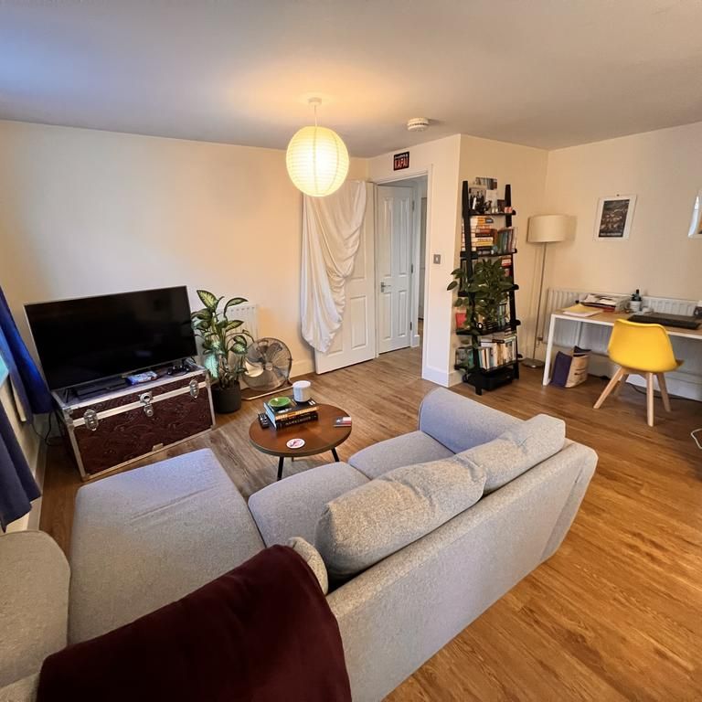 1 bedroom flat to rent - Photo 1