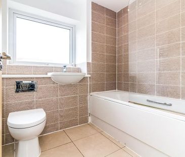 3 bedroom terraced house to rent - Photo 1