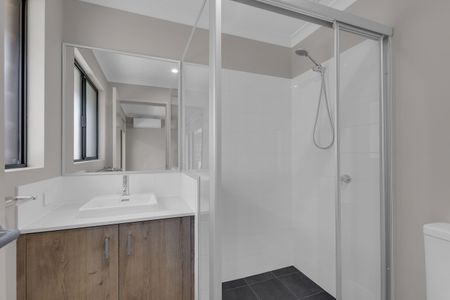 Three Bedroom Home Available in Baldivis - Photo 2