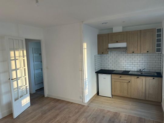 Appartement 2 pièces rénové Centre-ville de Puteaux – 34,58 m² - Photo 1