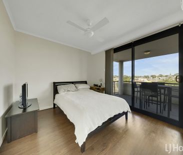 Central Living with a View - Photo 5