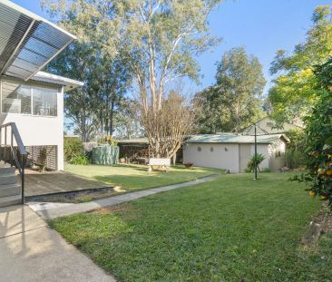 CHARMING LOCATION - LOVELY 4 BEDROOM HOME - Photo 6