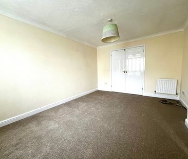 Nightingale Close, Stowmarket, Suffolk, IP14 - Photo 3