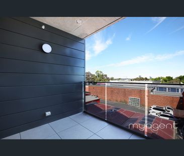 201/202 Surrey Road, Blackburn, Vic 3130 - Photo 6