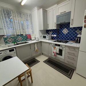 Room in a Shared Flat, Bayswater, W2 - Photo 3