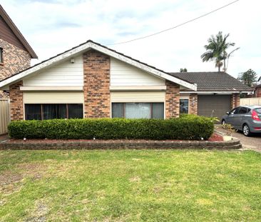 Sun-Filled Single-Level Living in a Quiet Cul-de-Sac - Photo 5