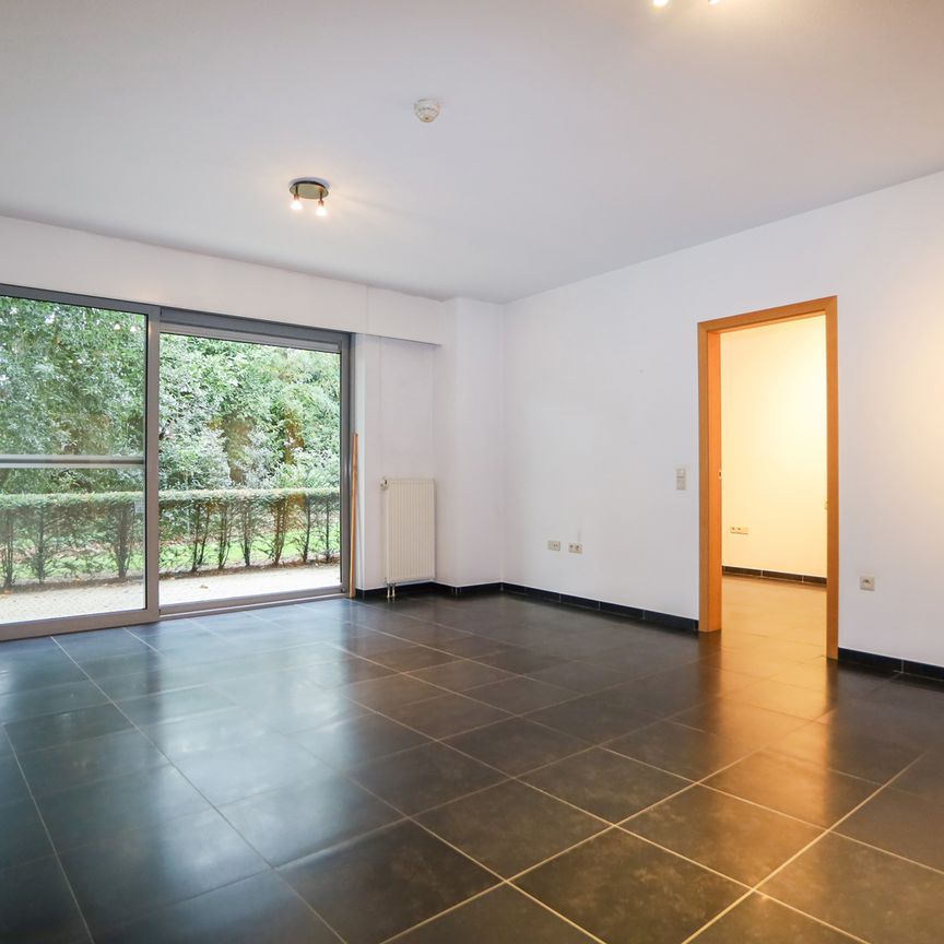 Serviceflat op het glvl met 2 slpks en terras - Photo 1