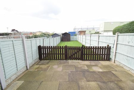 Leeds Road, Wakefield - Photo 5