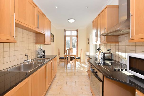 William Court, Hall Road, NW8 - Photo 1